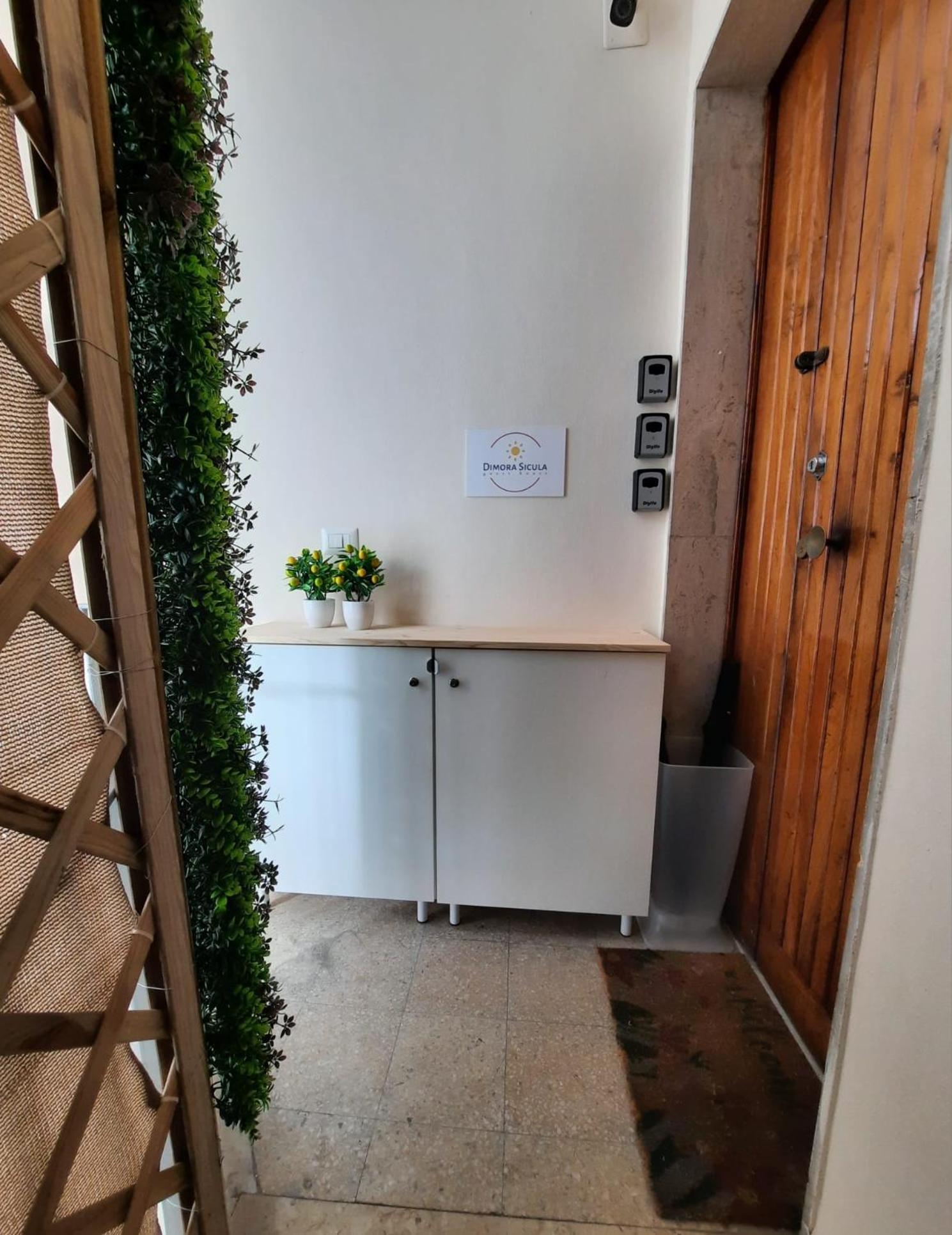 Dimora Sicula Guest House Κατάνια Εξωτερικό φωτογραφία